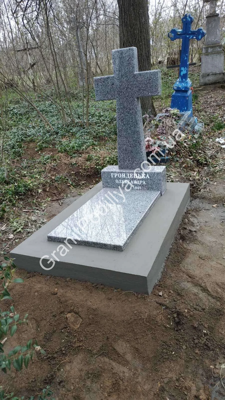 Одинарний пам'ятник з граніту - Кам'янець-Подільський | GranitPodillya